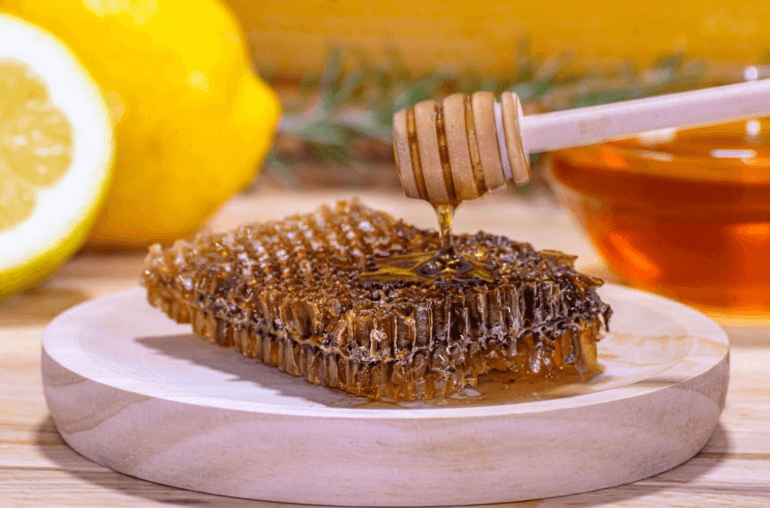 100% Raw Honey Benefits – Nature’s Superfood for Health, Skin & Energy